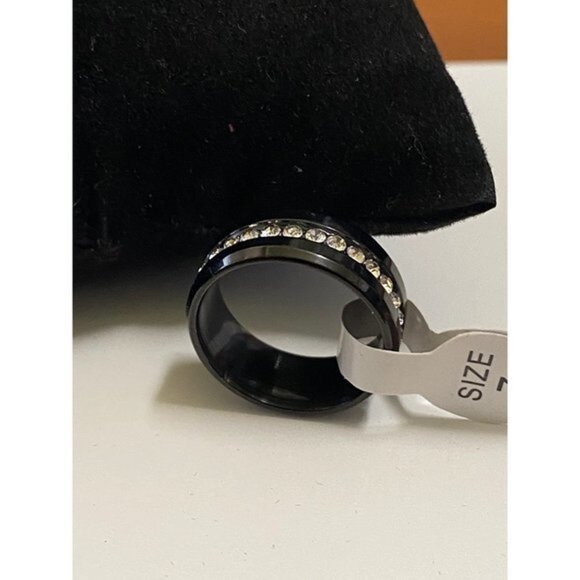 Stainless Steel Wedding Engagement Black Band Ring Size 7 Unisex - Picture 9 of 10